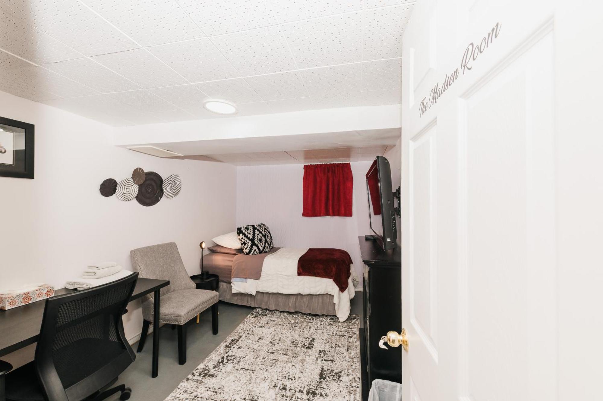 Quaint & Cozy Accommodation Edmonton Ngoại thất bức ảnh