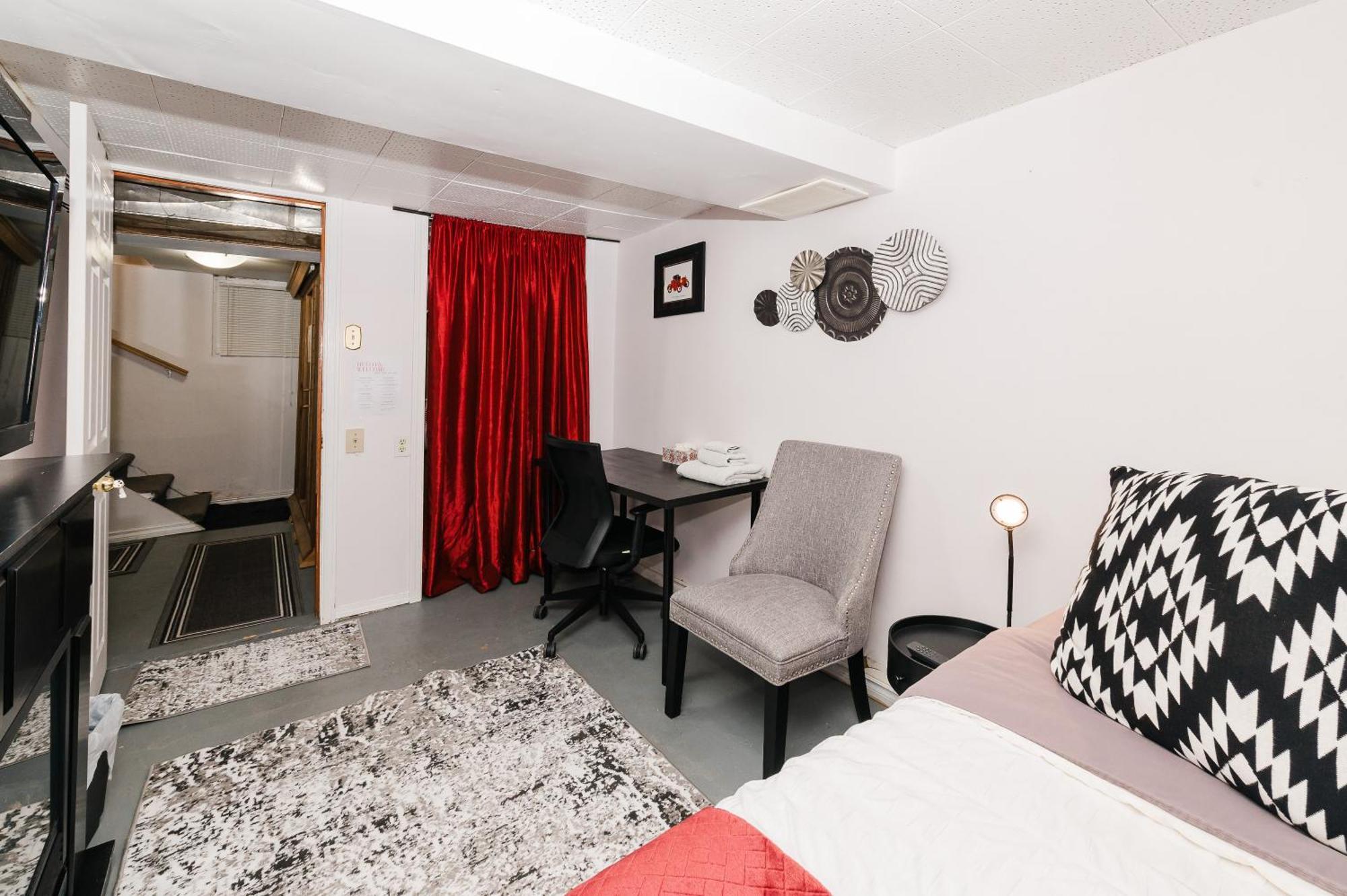 Quaint & Cozy Accommodation Edmonton Ngoại thất bức ảnh